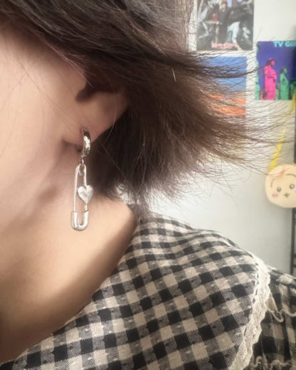 KEEPSAFE HEART SAFETY PIN EARRINGS