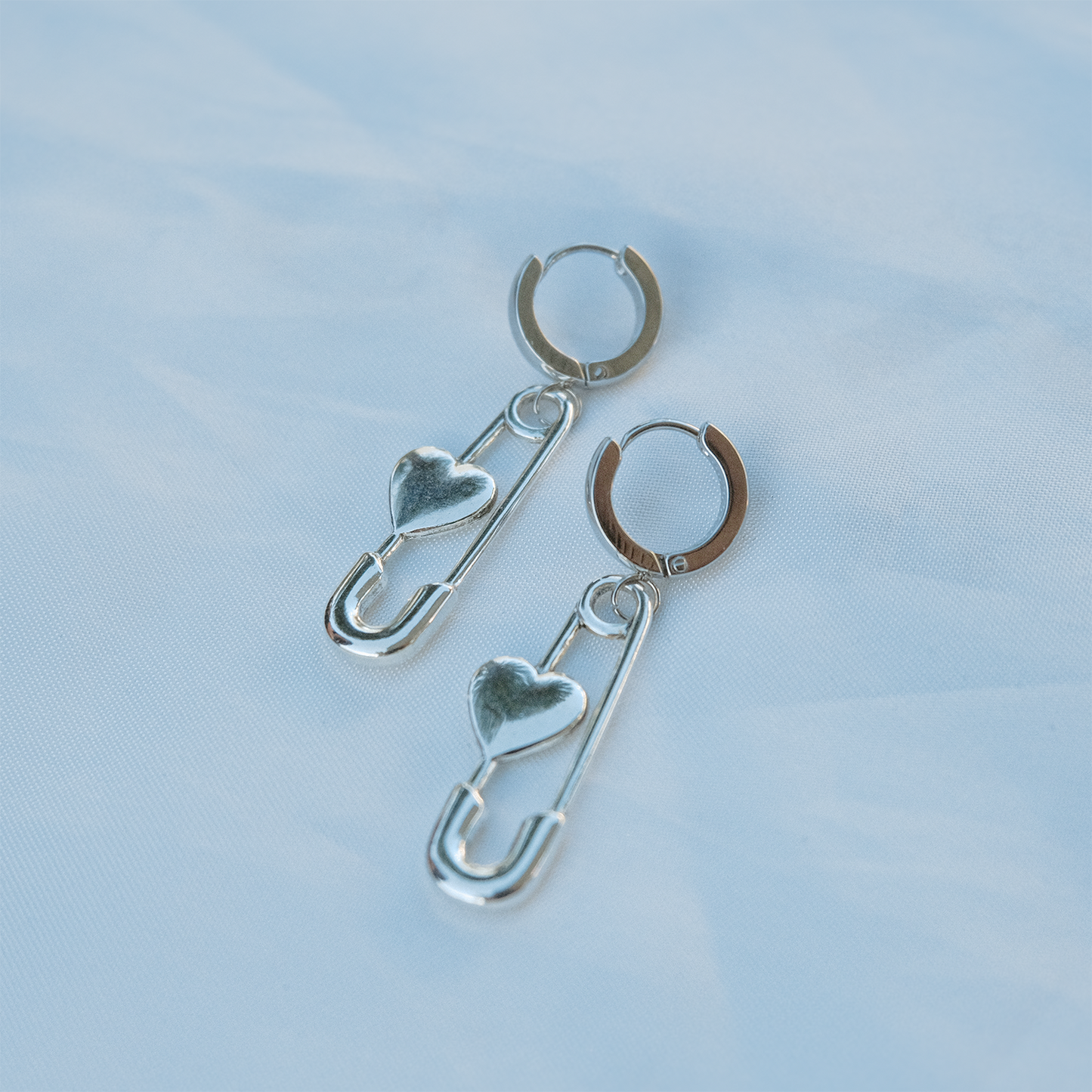 KEEPSAFE HEART SAFETY PIN EARRINGS