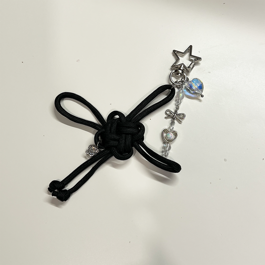 LUCKY KNOT { BLACK } SPECIALTY KEYCHAIN